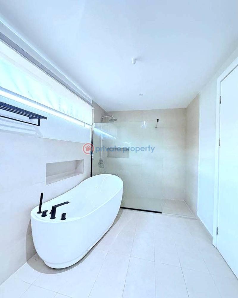 A magnificent contemporary brand new  automated 5 bedroom fully detached duplex - 9 5 bedroom Detached Duplex For Sale Lekki Phase 1 Lagos - 9
