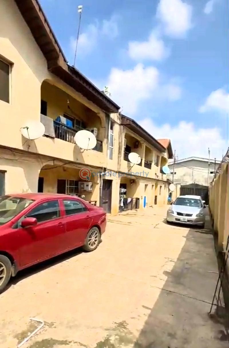 Block Of Flats For Sale Winfunke Estate, Ahmadiyya Lagos, Five Minutes To Abule Egba Abule Egba Lagos - 1