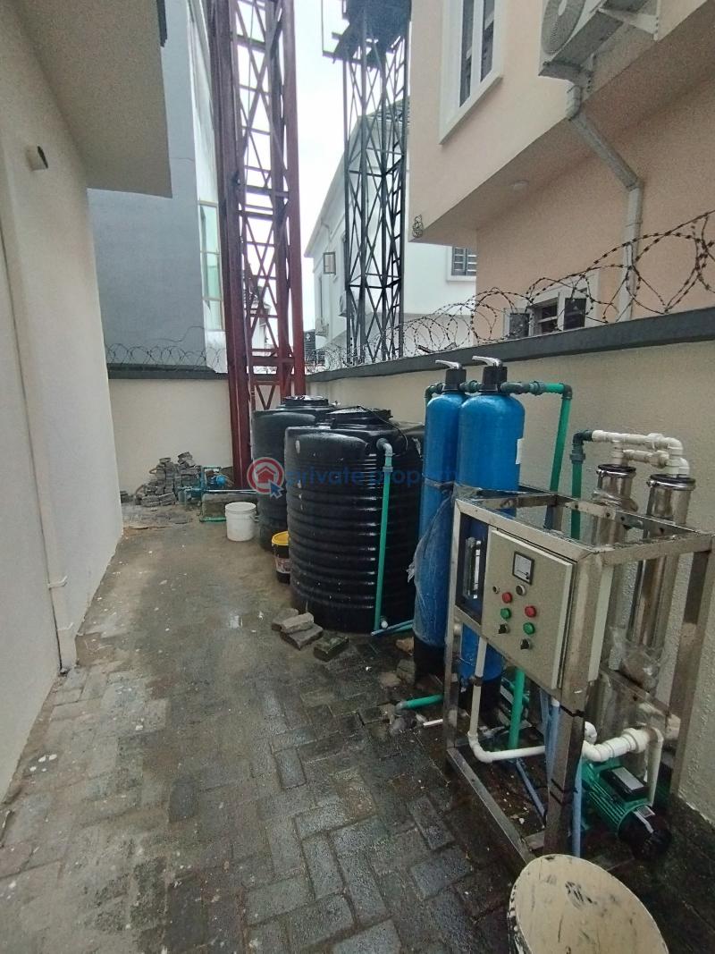 1 bedroom Shared Apartment For Rent Lekki Lagos - 1