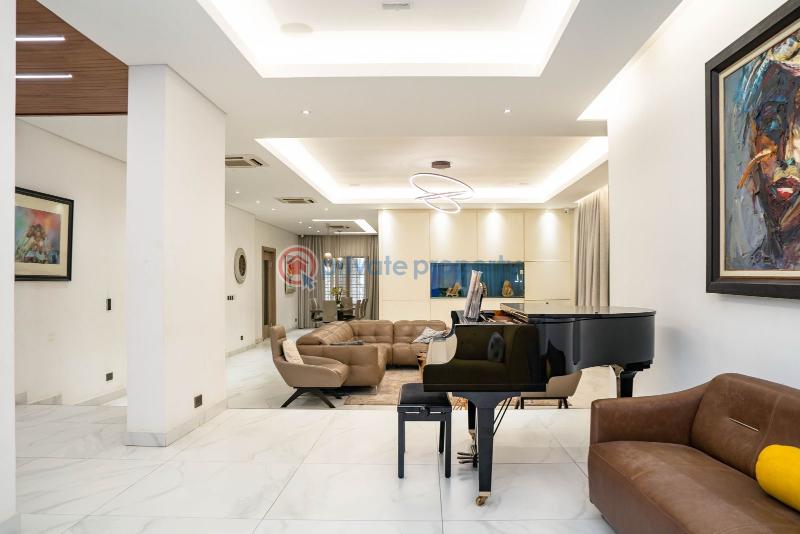 7 bedroom Duplex For Sale Northern Foreshore Estate Chevron Drive Lekki Lagos - 1