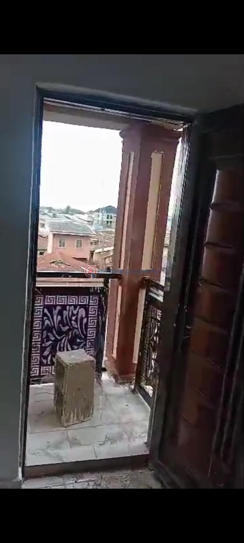 1 bedroom Mini Flat For Rent Onigbongbo Mende Maryland Lagos - 3