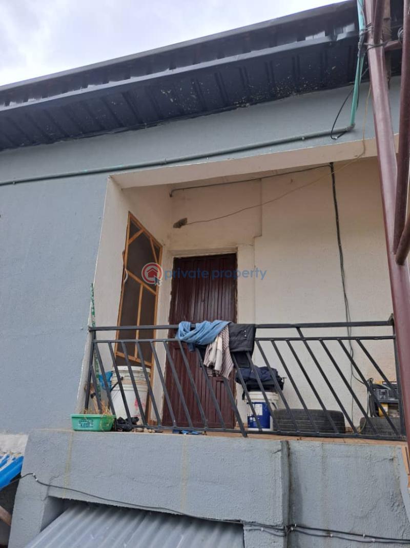 2 bedroom Block Of Flats For Rent Onabolu Street, Ladi Lak Bariga Gbagada Lagos - 0