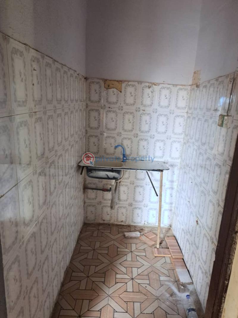 2 bedroom Block Of Flats For Rent Onabolu Street, Ladi Lak Bariga Gbagada Lagos - 1