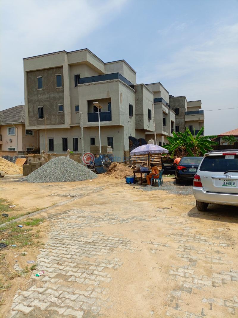 A mini estate with 4 units of newly built 5bedroom duplexes - 2 5 bedroom Detached Duplex For Sale Apple Estate Apple Junction Amuwo Odofin Lagos - 2