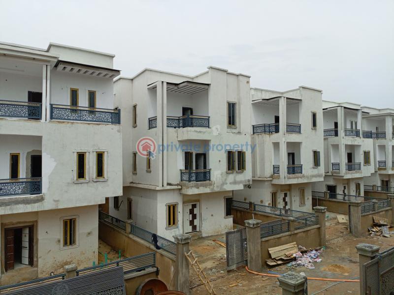A mini estate with 8 units of newly built 5bedroom duplexes on 3floors - 3 5 bedroom Detached Duplex For Sale Golden Estate, Off Apple Junction Apple Junction Amuwo Odofin Lagos - 3