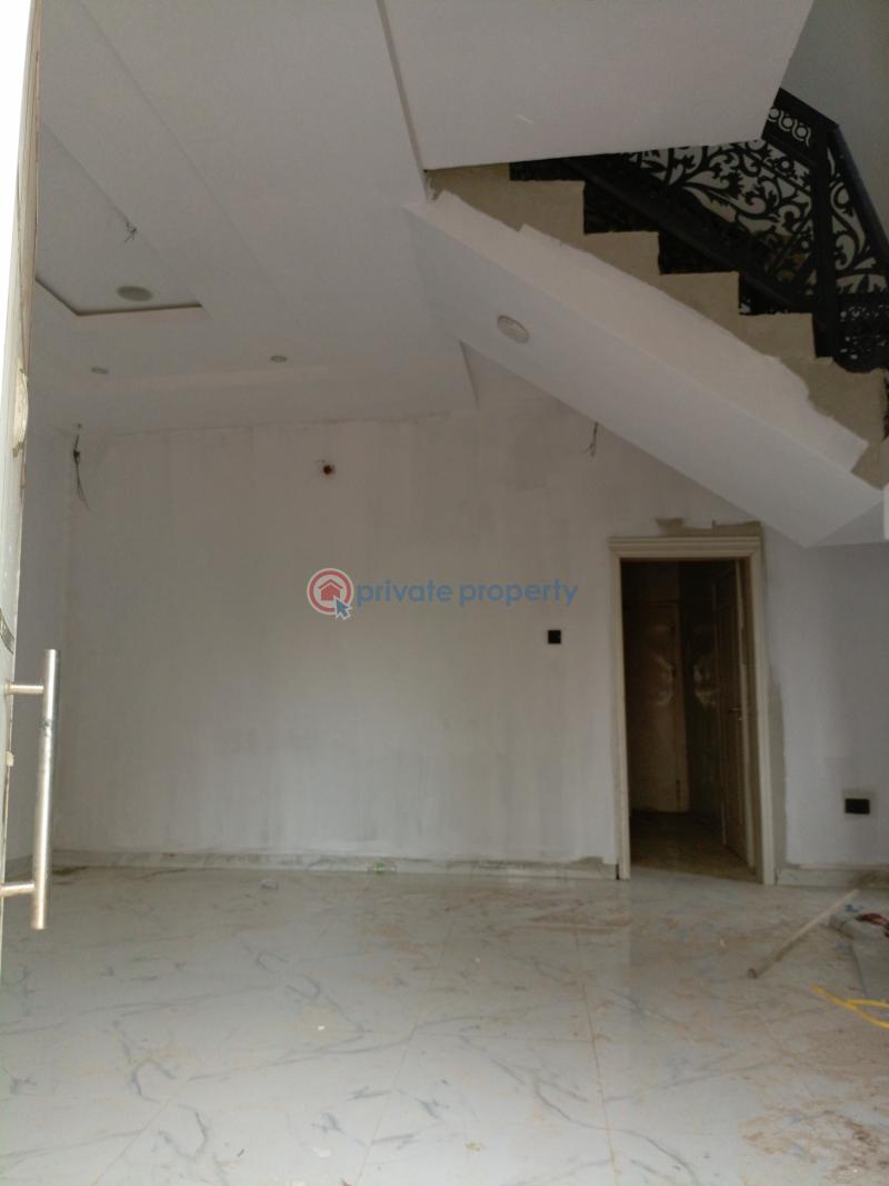 A mini estate with 8 units of newly built 5bedroom duplexes on 3floors - 4 5 bedroom Detached Duplex For Sale Golden Estate, Off Apple Junction Apple Junction Amuwo Odofin Lagos - 4