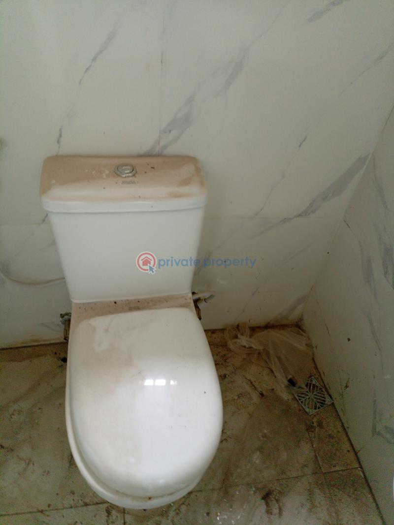 A mini estate with 8 units of newly built 5bedroom duplexes on 3floors - 7 5 bedroom Detached Duplex For Sale Golden Estate, Off Apple Junction Apple Junction Amuwo Odofin Lagos - 7