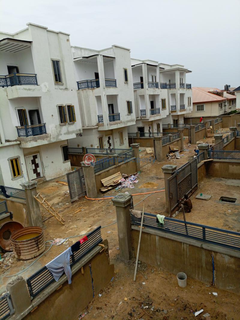 A mini estate with 8 units of newly built 5bedroom duplexes on 3floors - 3 5 bedroom Detached Duplex For Sale Golden Estate, Off Apple Junction Apple Junction Amuwo Odofin Lagos - 3
