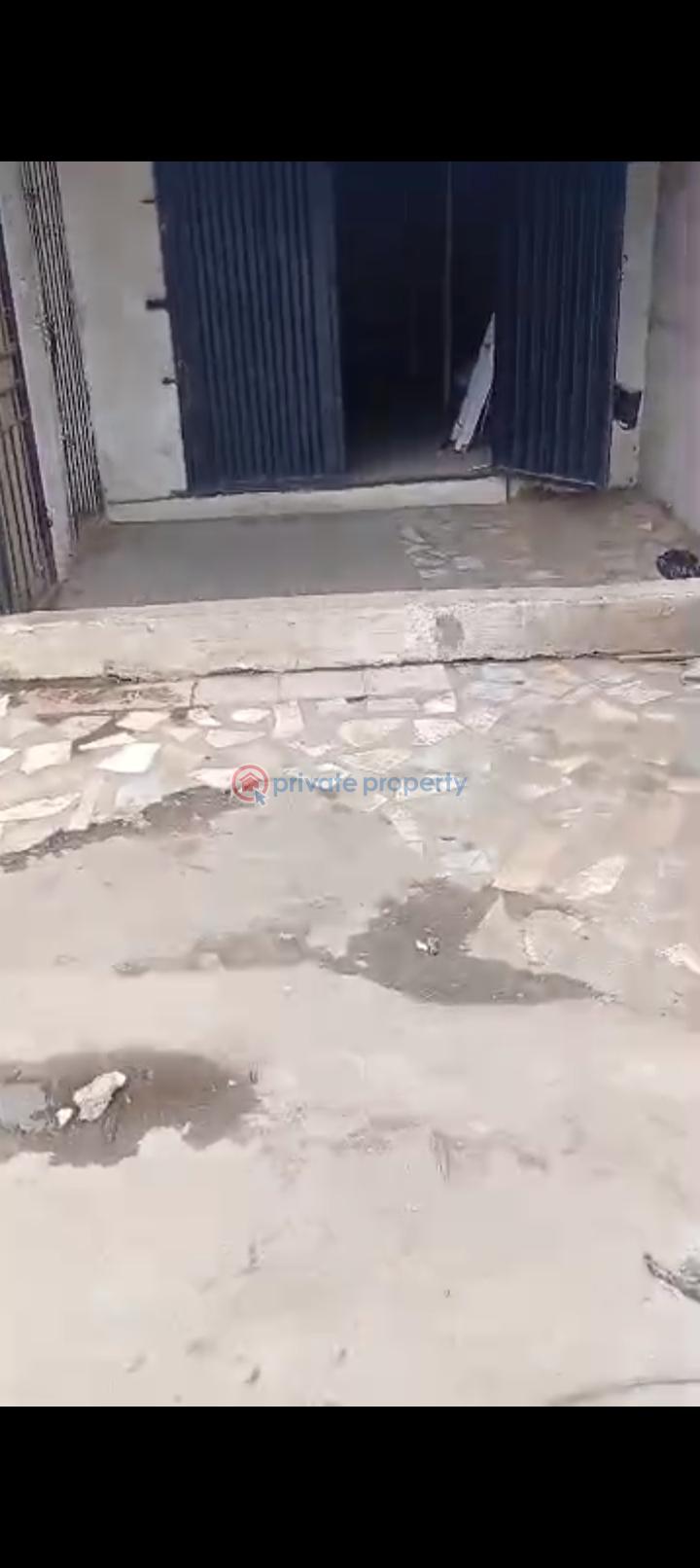 A mini warehouse  on major road available - 0 Warehouse For Rent Ogba Lagos - 0