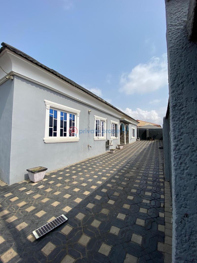 House For Sale Location:teslim Jimoh Street, Akilapa Estate, Idi Ishin Upjesus,ibadan Ibadan Oyo - 2