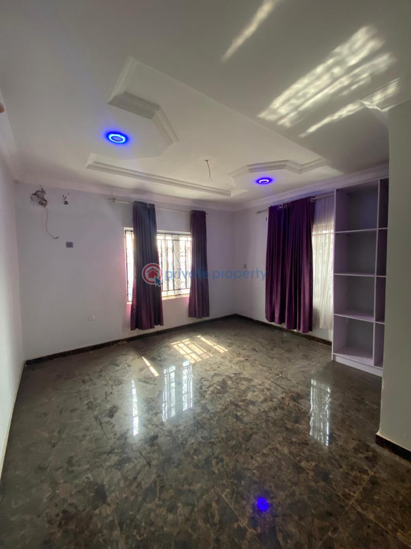 House For Sale Location:teslim Jimoh Street, Akilapa Estate, Idi Ishin Upjesus,ibadan Ibadan Oyo - 4
