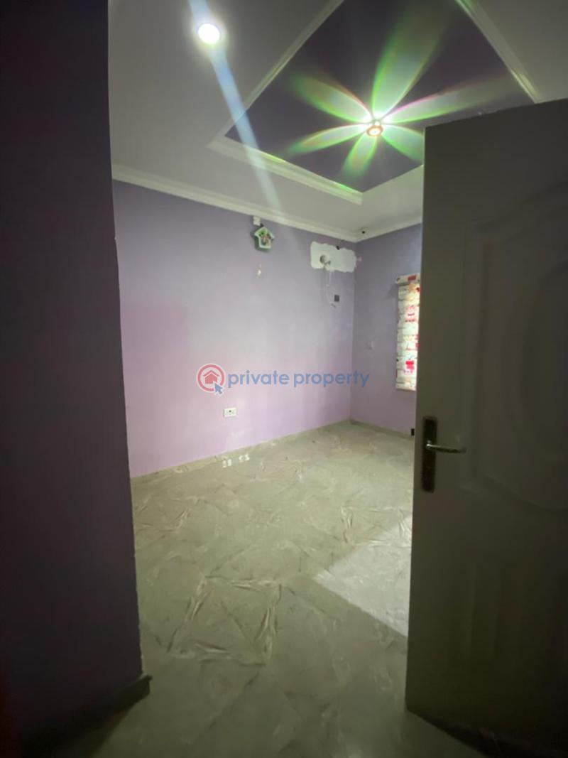 House For Sale Location:teslim Jimoh Street, Akilapa Estate, Idi Ishin Upjesus,ibadan Ibadan Oyo - 12