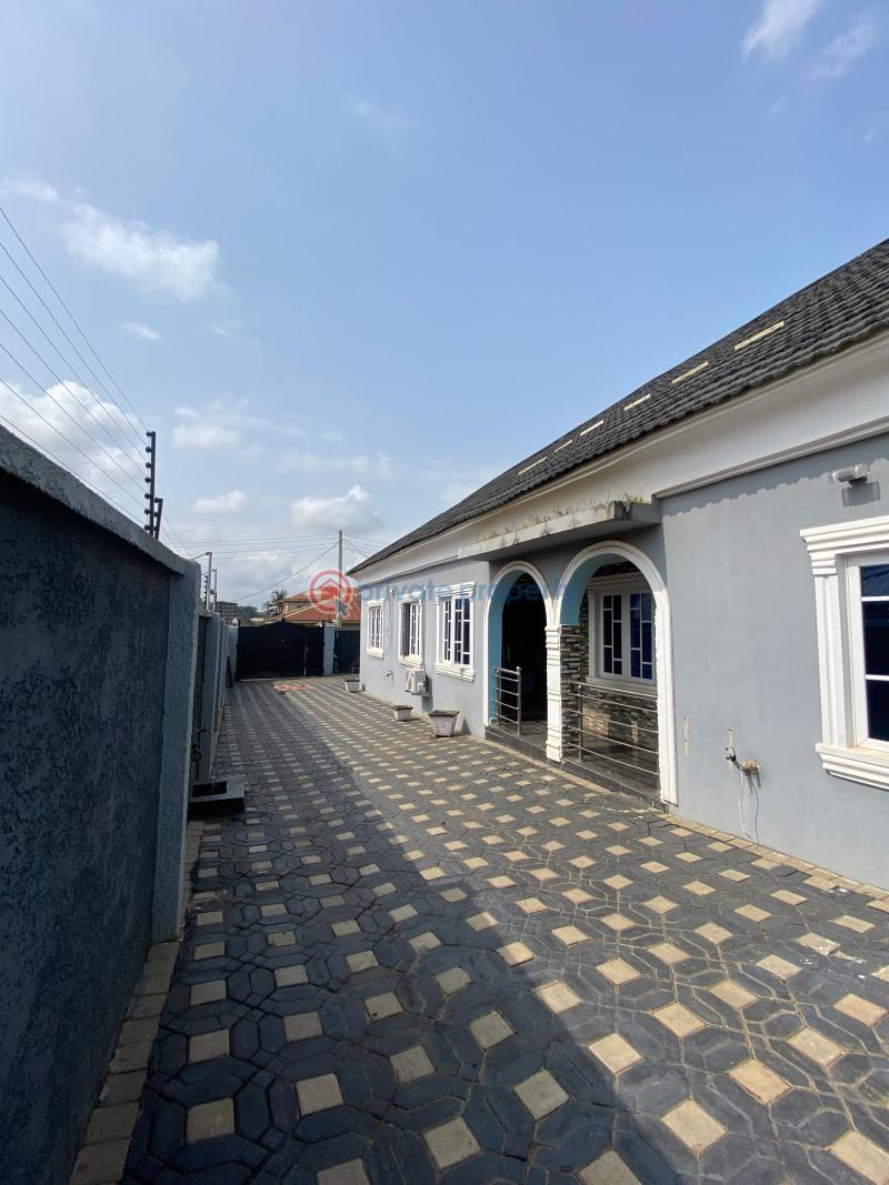 House For Sale Location:teslim Jimoh Street, Akilapa Estate, Idi Ishin Upjesus,ibadan Ibadan Oyo - 0