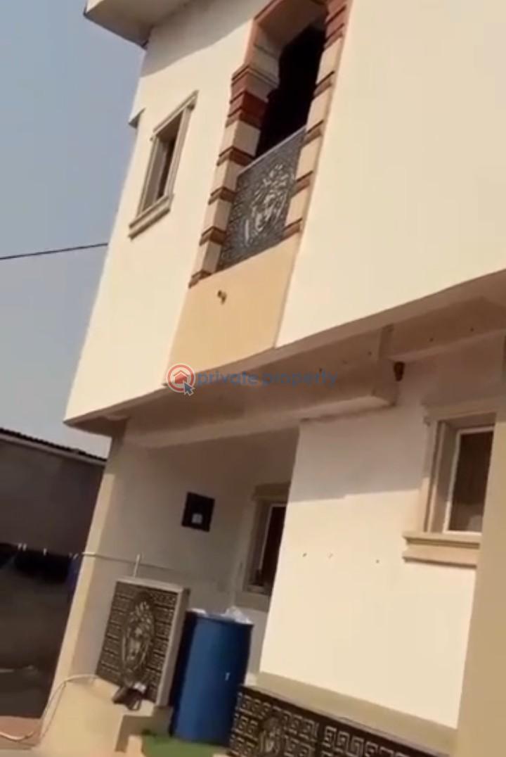 7 bedroom Flat & Apartment For Sale Ijaye Ojokoro Ifako-Ijaiye Lagos - 0