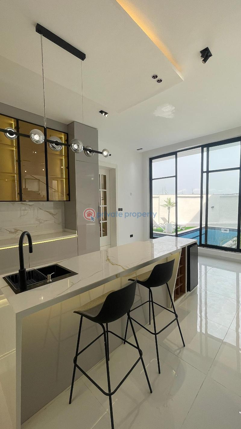 5 bedroom Detached Duplex For Sale Chevron Drive Lekki Lagos - 8