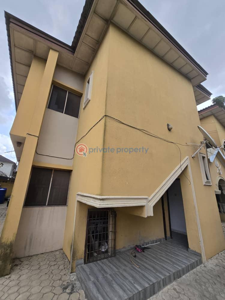 3 bedroom House For Rent Omole Phase 2 Ojodu Lagos - 0