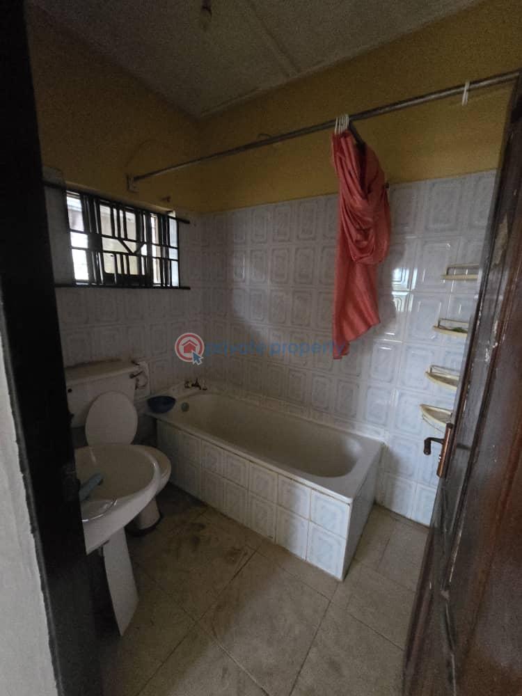 3 bedroom House For Rent Omole Phase 2 Ojodu Lagos - 3