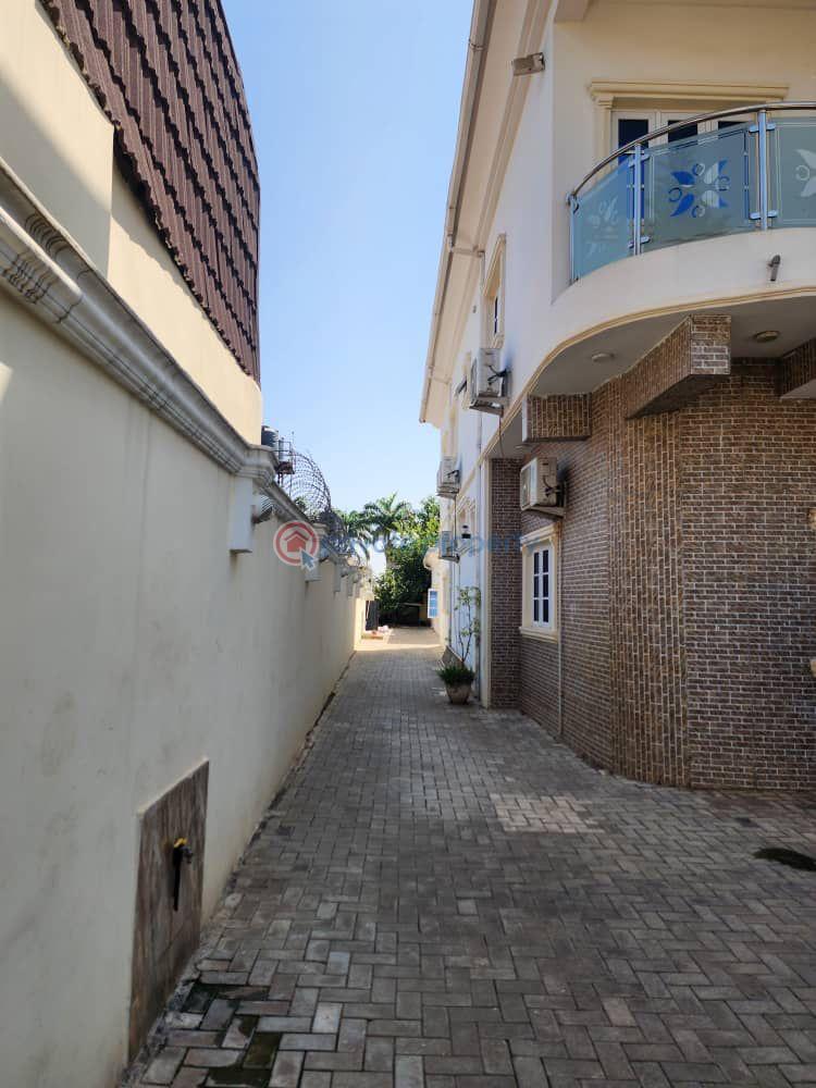 6 bedroom Detached Duplex For Sale Gwarimpa Abuja Phase 3  - 1