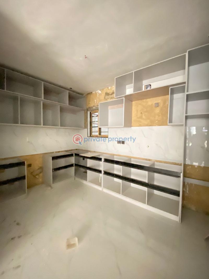 2 bedroom Flat & Apartment For Sale Freedom Way Lekki Phase 1 Lagos - 6