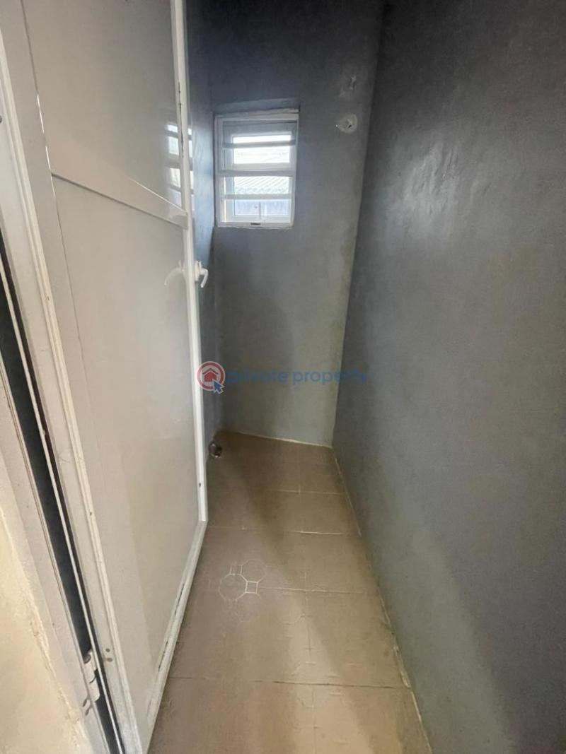 2 bedroom Block Of Flats For Rent Olowora Ojodu Berger Axis Close To Omole Phase 2 Olowora Ojodu Lagos - 6
