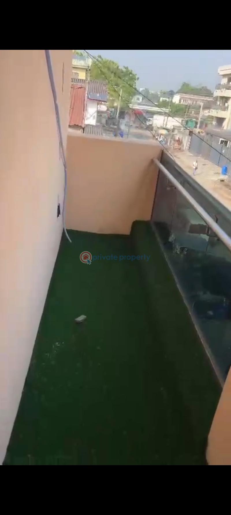 1 bedroom Mini Flat For Sale Majaro Street, Onike Yaba Onike Yaba Lagos - 2