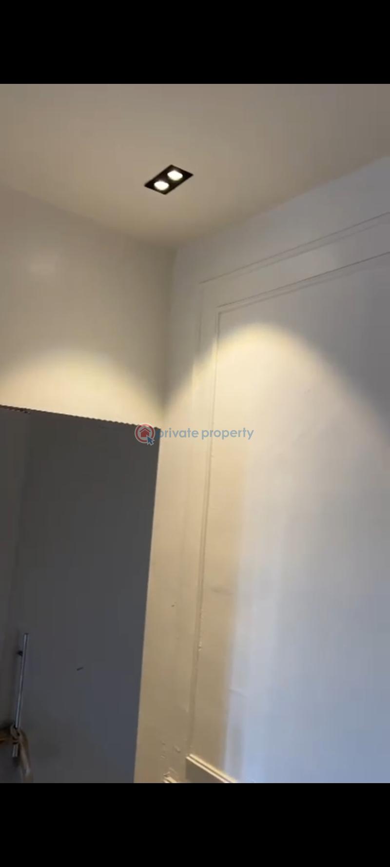 1 bedroom Mini Flat For Sale Majaro Street, Onike Yaba Onike Yaba Lagos - 7