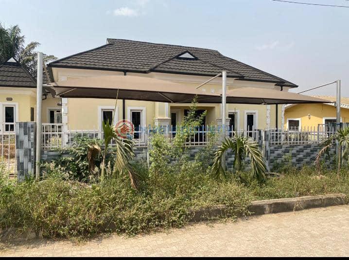 For sale 3 bedroom Flat & Apartment Diamond Estate Igando Isolo Lagos (PID 7PAFZY) Private