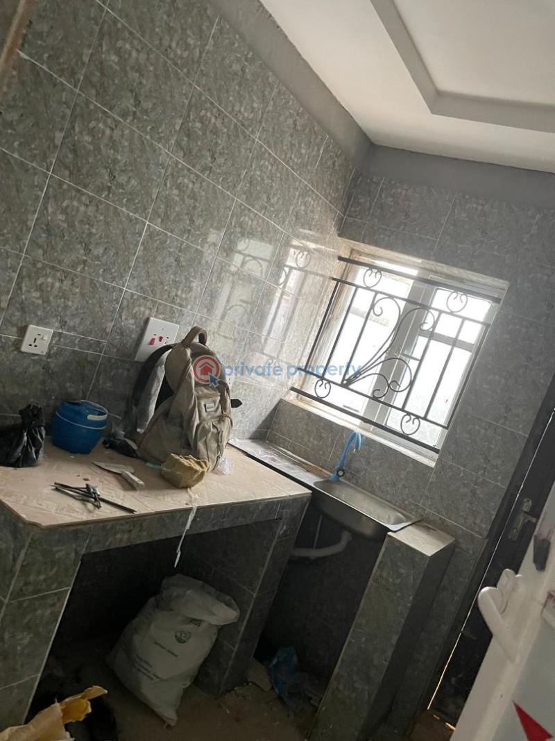 2 bedroom Block Of Flats For Rent Alaaka Vista Estate Elebu, Akala Express Ibadan Oyo - 5