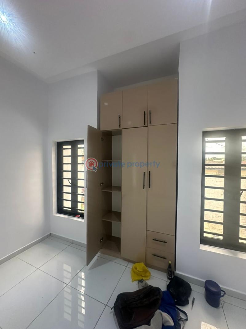 House For Sale Ikolaba/arisekola Street, New Bodija Ibadan. Ibadan Oyo - 8