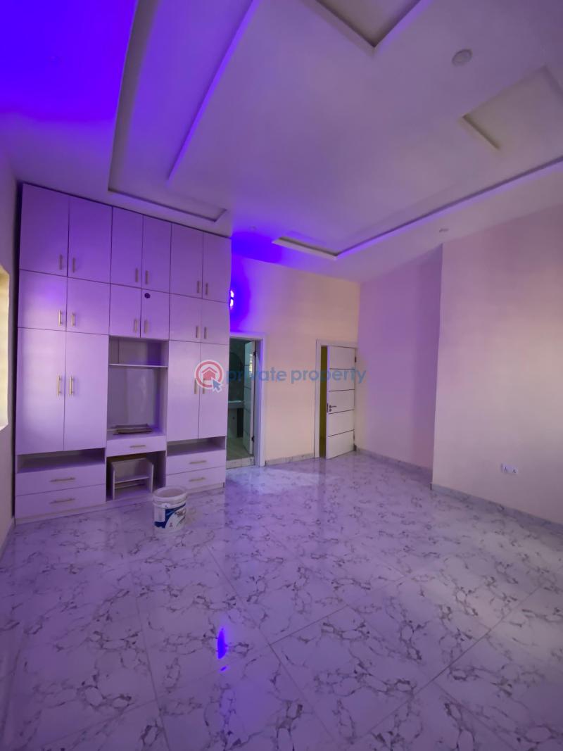 House For Rent At Kolapo Ishola Gra Ibadan Oyo - 0
