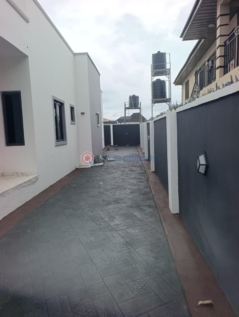 3 bedroom Detached Bungalow For Sale Temidire Est Eleyele Ibadan Oyo - 6
