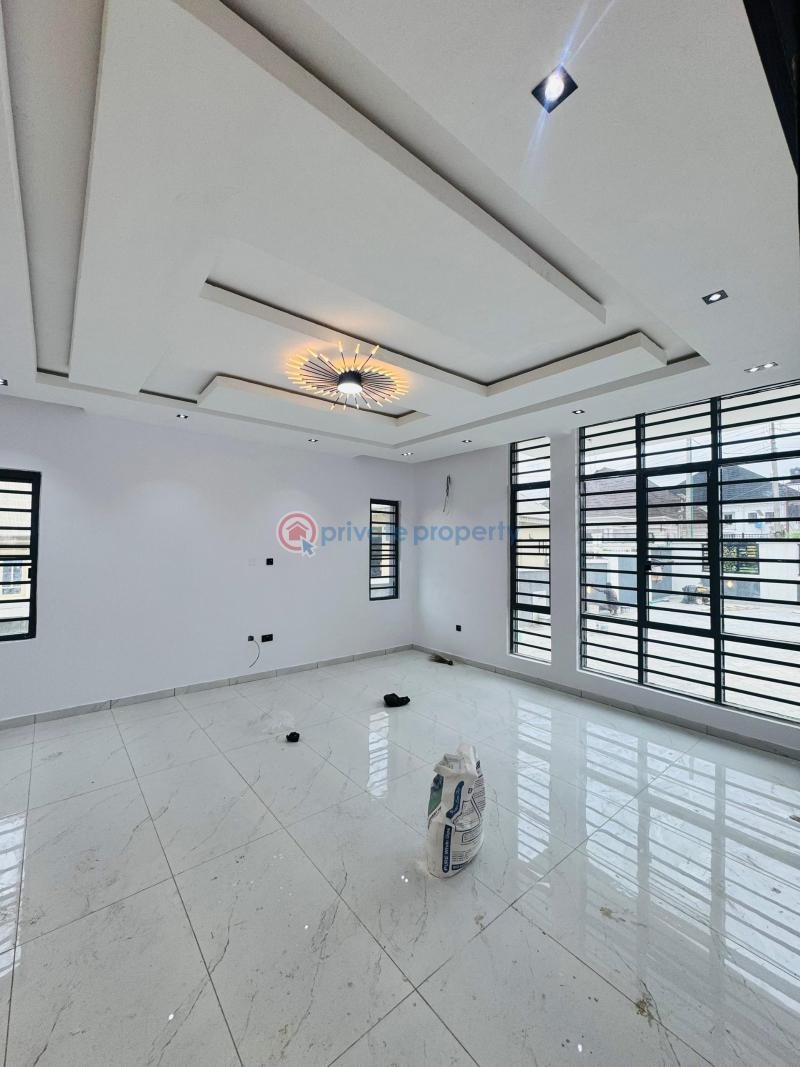 4 bedroom Detached Duplex For Sale Carlton Gate Estate Akobo Ibadan Oyo - 3