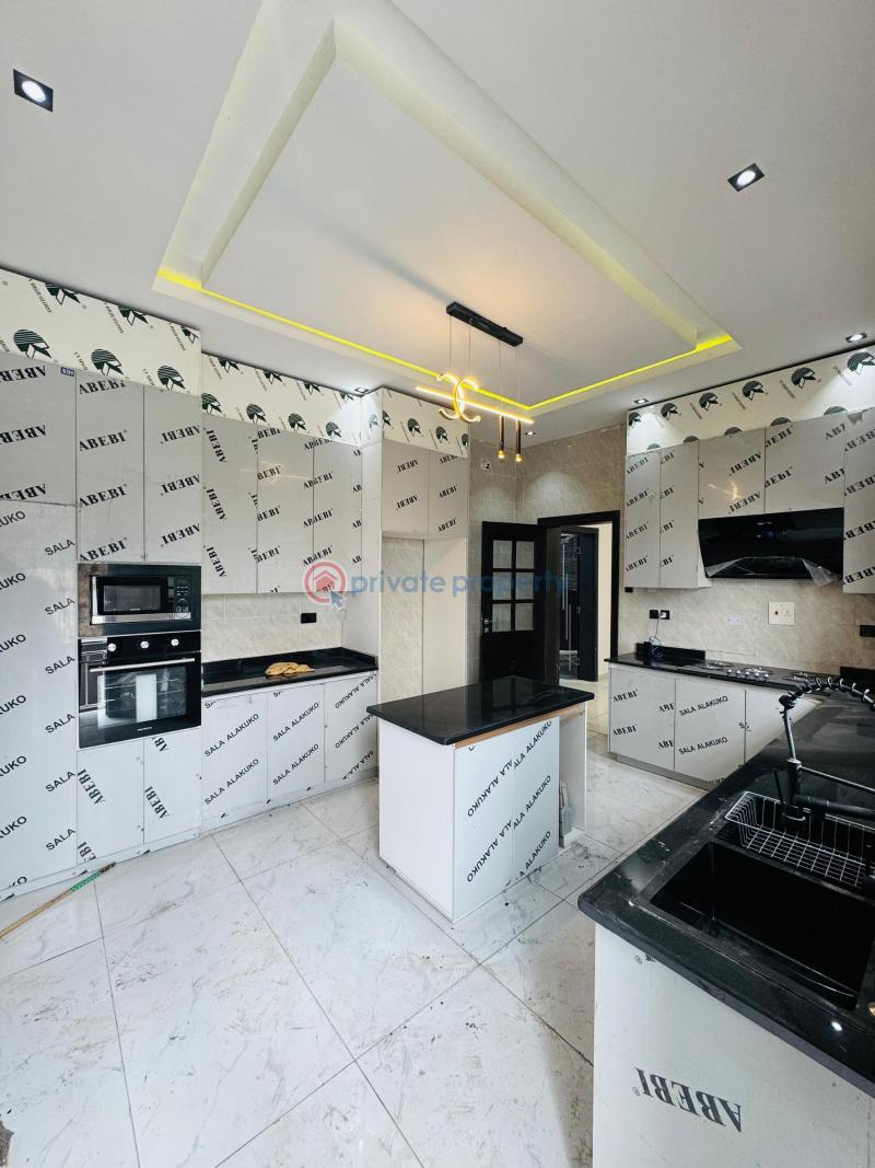 4 bedroom Detached Duplex For Sale Carlton Gate Estate Akobo Ibadan Oyo - 5