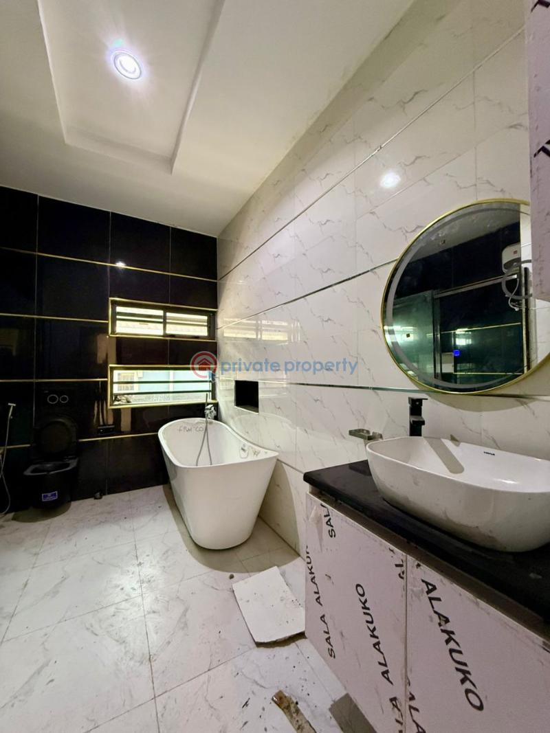 A newly built 4 bedroom detached duplex+bq - 12 4 bedroom Detached Duplex For Sale Carlton Estate Gate. Akobo Akobo Ibadan Oyo - 12