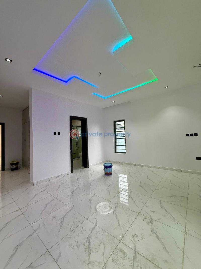 4 bedroom Detached Duplex For Sale Carlton Gate Estate Akobo Ibadan Oyo - 4