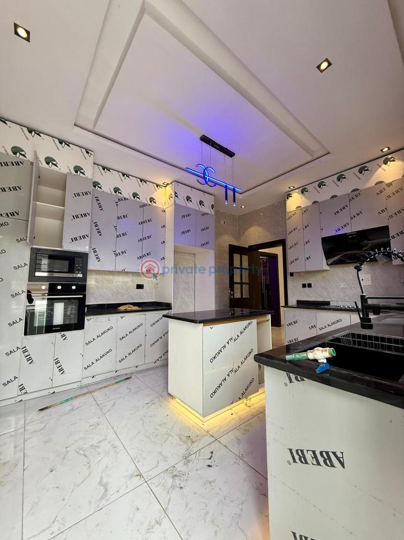 4 bedroom Detached Duplex For Sale Carlton Gate Estate Akobo Ibadan Oyo - 10