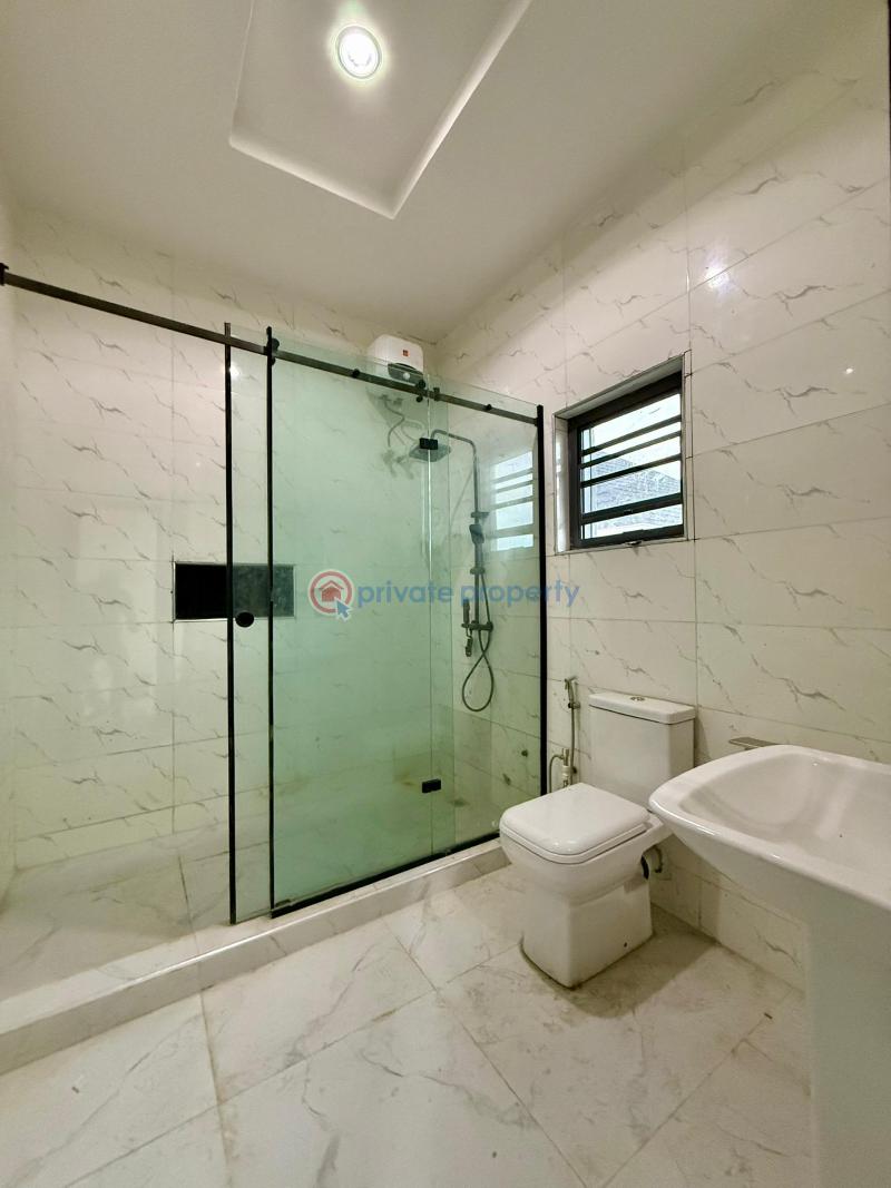 4 bedroom Detached Duplex For Sale Carlton Gate Estate Akobo Ibadan Oyo - 17