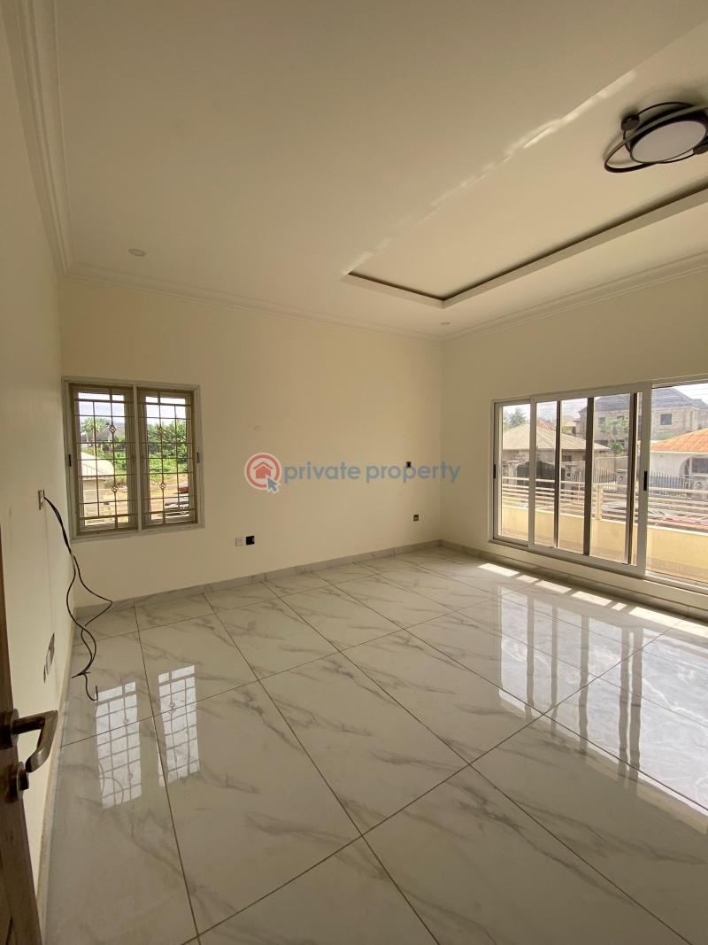 House For Sale Shalom Estate, Off Nihort, Jericho Extension, Ibadan Ibadan Oyo - 25