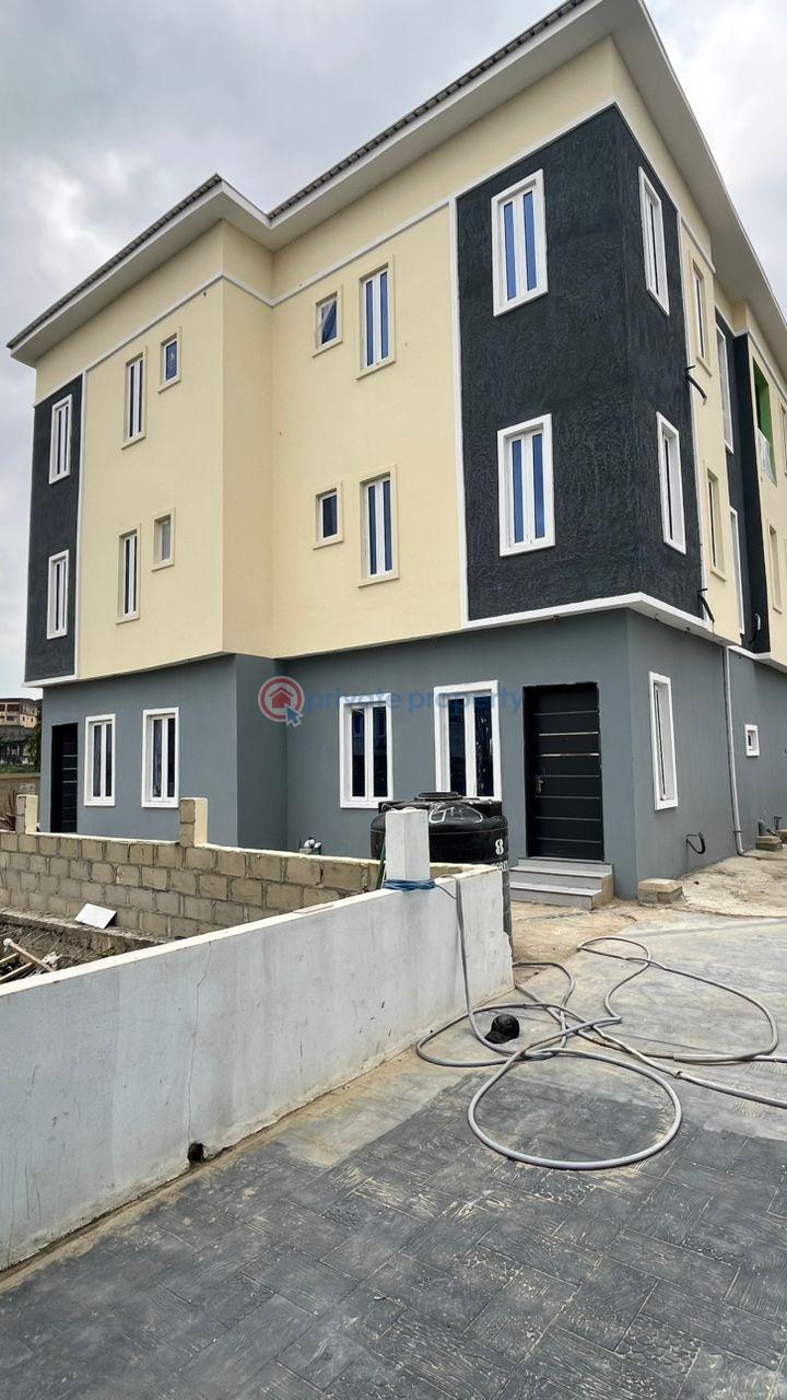 4 bedroom Semi detached Duplex For Rent Arowojobe Estate Maryland Ikeja Lagos - 0