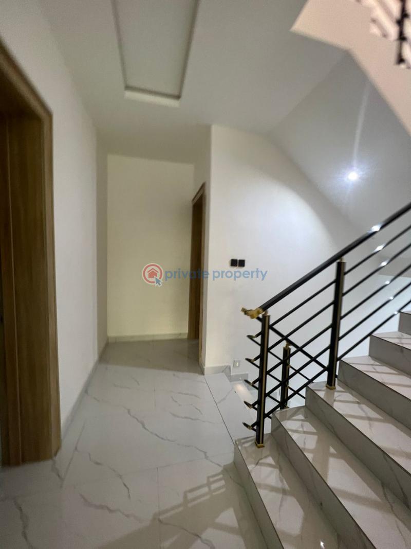 5 bedroom Maisonette For Sale Omole Phase 1 Ojodu Lagos - 0