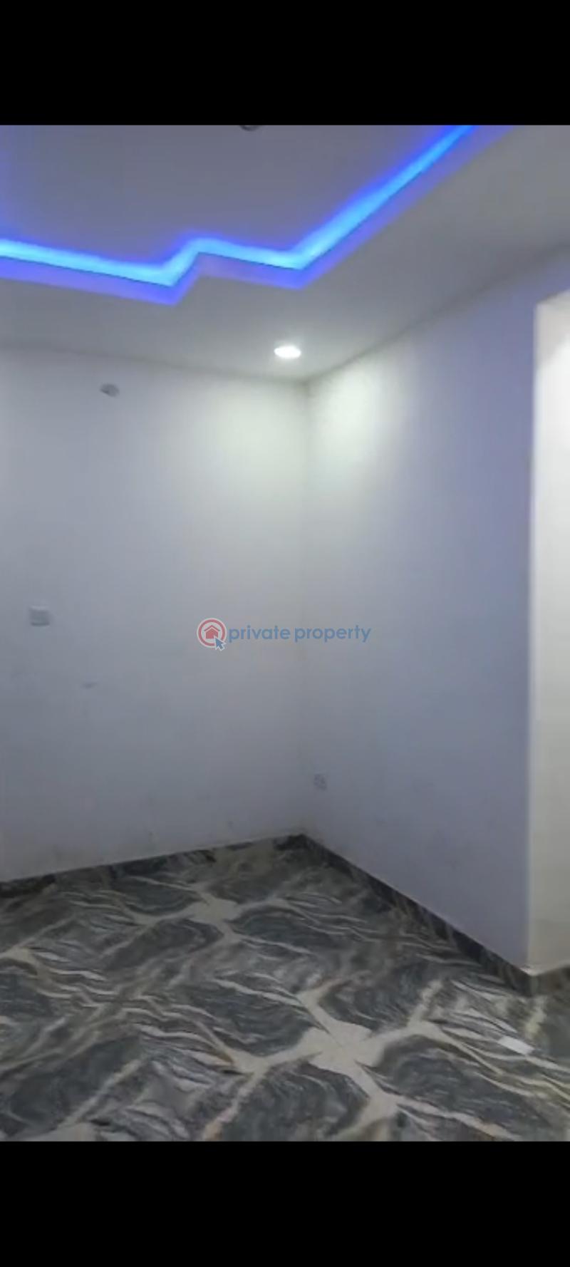 1 bedroom Mini Flat For Rent Ladylak Pedro Road Bariga Bariga Shomolu Lagos - 3