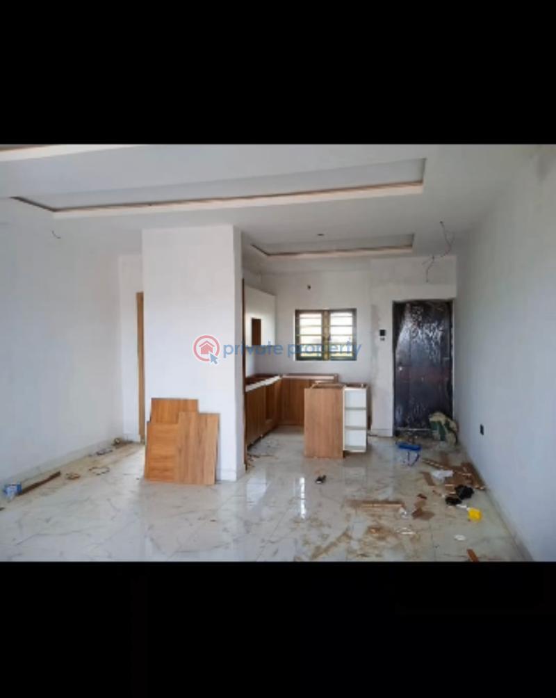 A newly built standard and tastefully finished block of 3bedroom apartment, upstairs & groundfloor-with-modern-features - 3 3 bedroom Block Of Flats For Sale Aguda  Surulere Lagos - 3