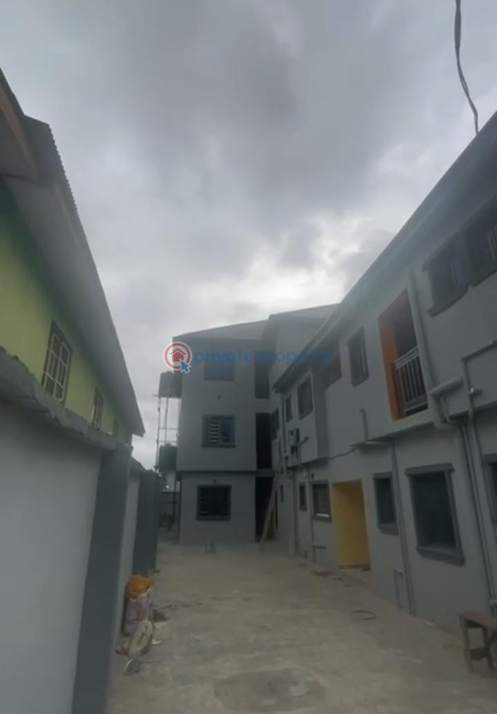 1 bedroom Mini Flat For Rent Off Pedro Road Gbagada Lagos - 8