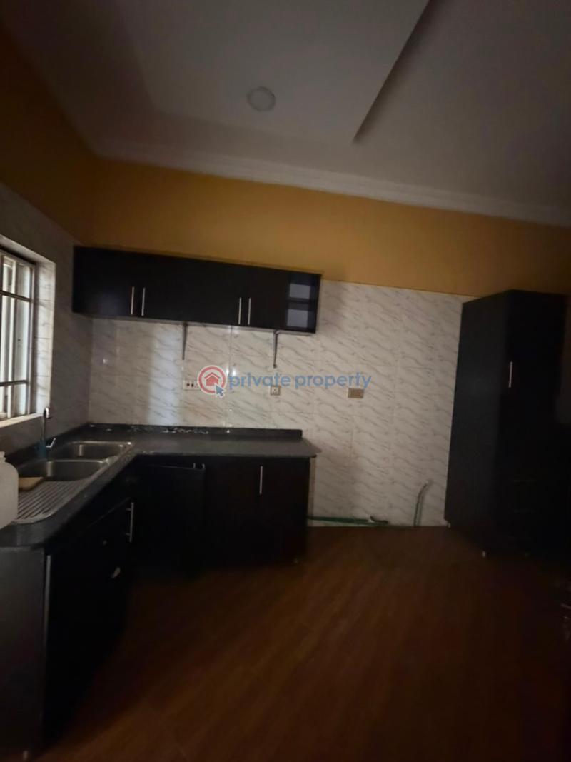 3 bedroom Flat & Apartment For Rent Kolapo Ishola Gra Akobo Ibadan Oyo - 5