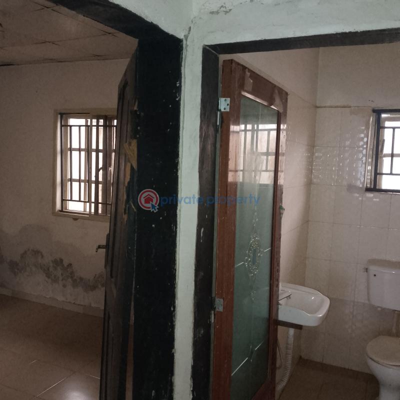 1 bedroom Mini Flat For Rent Lafiaji, Off Ochid Road, By Coastal Road, Close To Victoria Island Ikota Lekki Lagos - 5