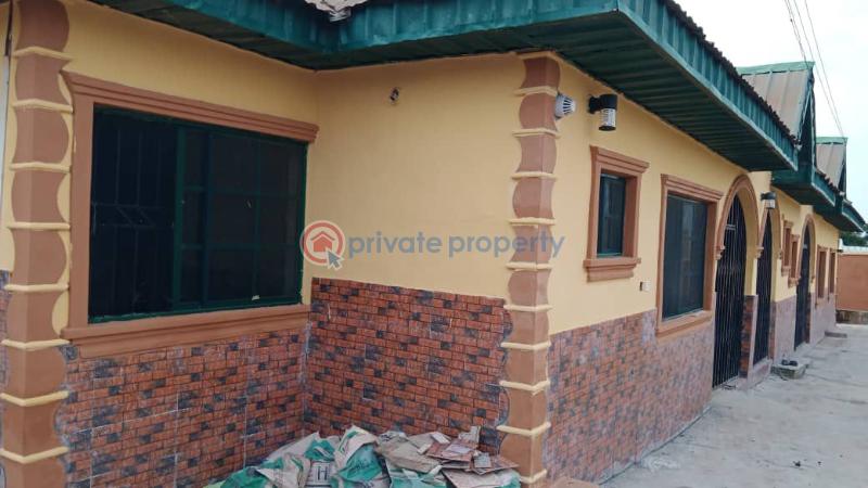 3 bedroom Detached Bungalow For Sale Olohunda Aba Akobo Ibadan Oyo - 0