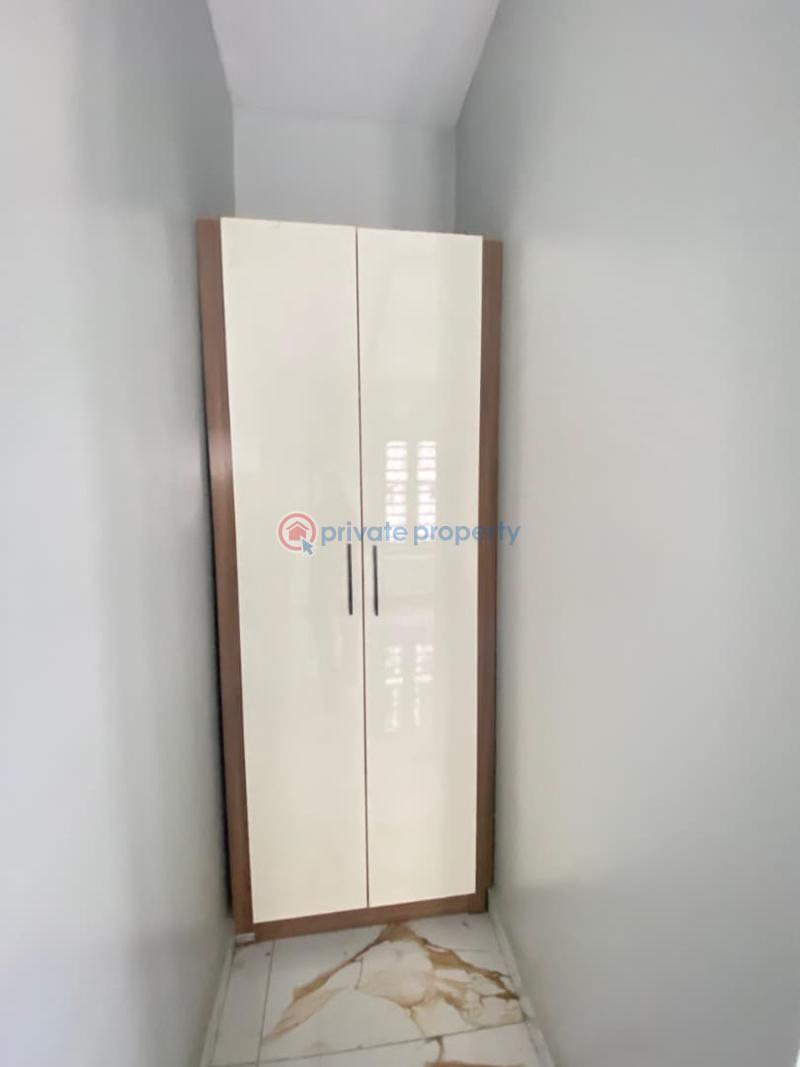 2 bedroom Flat & Apartment For Sale Freedom Way Lekki Phase 1 Lagos - 13