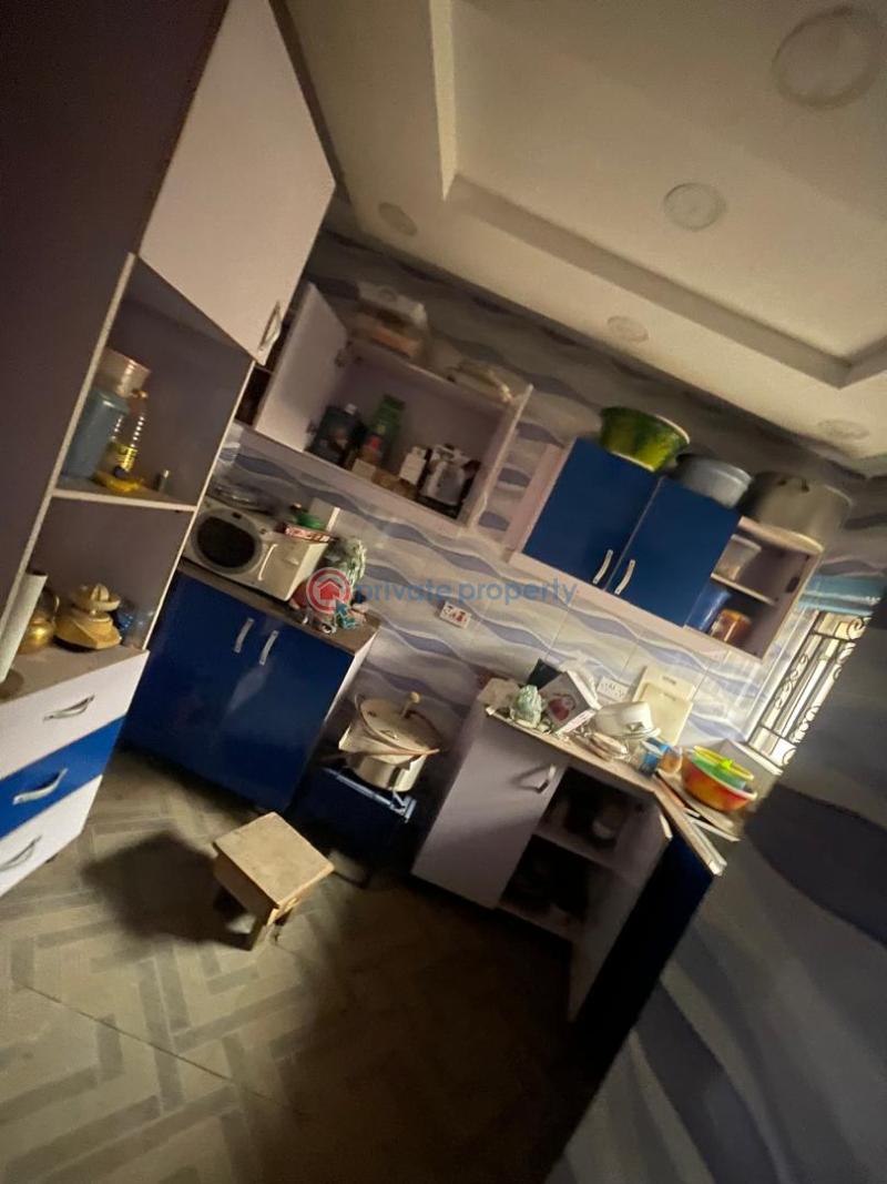 House For Sale At Hassan Block Industry, Elebu, Off Akala Express Ibadan. Ibadan Oyo - 5