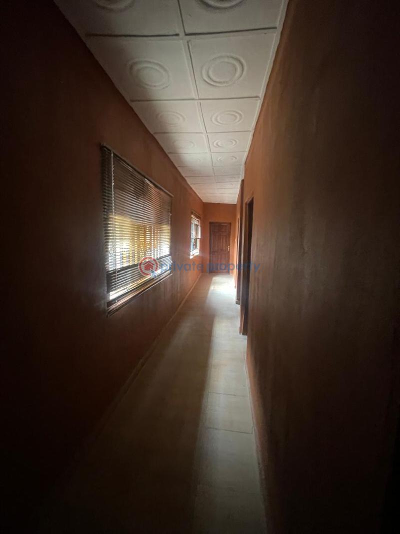 House For Sale At Hassan Block Industry, Elebu, Off Akala Express Ibadan. Ibadan Oyo - 1