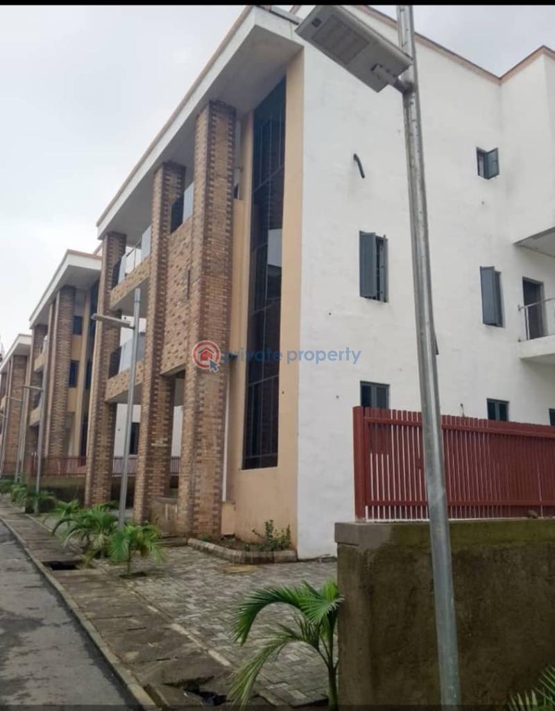 A nicely built 4-bedroom  detached duplexes listed for sale - 1 4 bedroom Detached Duplex For Sale Katampe Main Abuja Phase 2  - 1